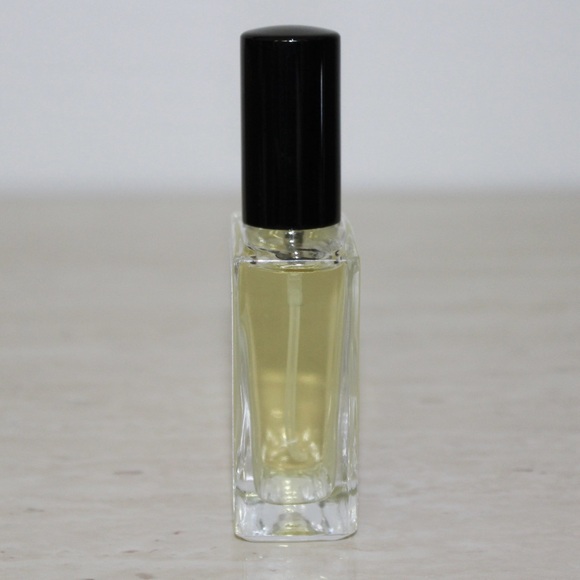 Lilac & Gooseberry Yennefer Scent of a Sorceress - Picture 8 of 12